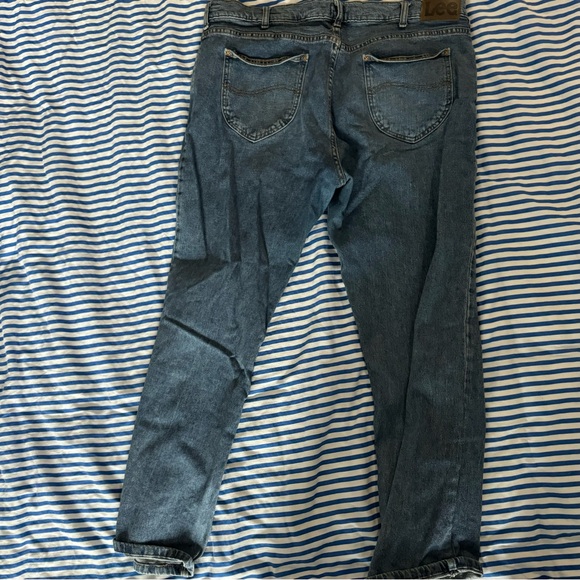 Lee’s Straight Medium Wash Jeans 40x30 - Picture 2 of 3